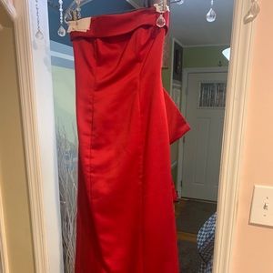 Classic Marilyn Monroe style Red satin dress w bow